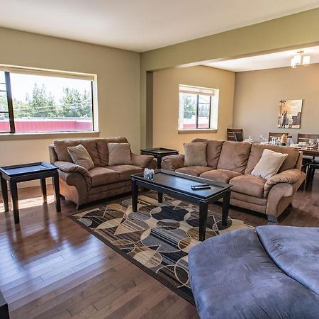Selkirk Snug By Revelstoke Vacations Appartement Buitenkant foto